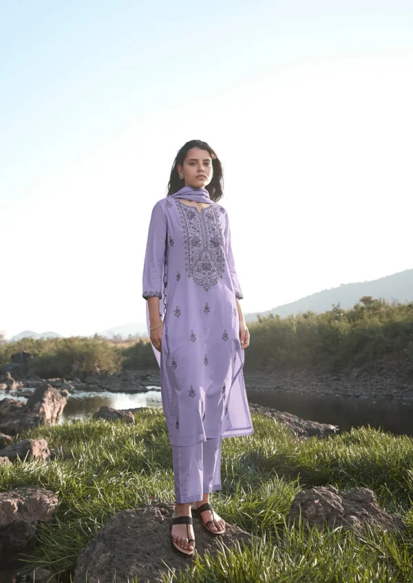 purple-cotton-soft-black-embroidery-kurta-set-3